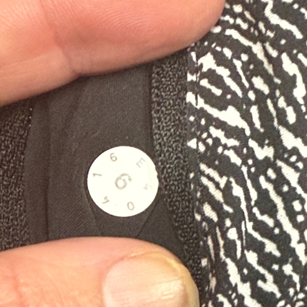 Lululemon Athletica Tracker Shorts - Picture 6 of 9